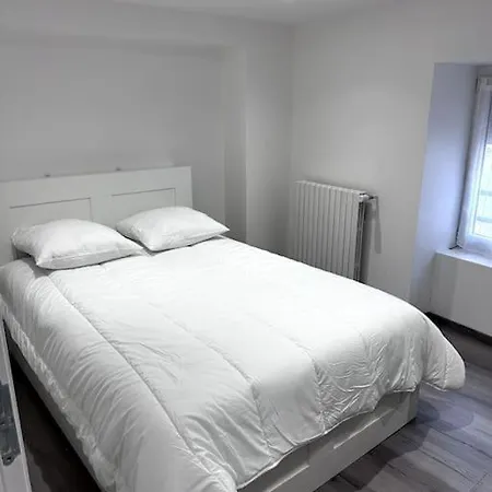 Appartement T4 En Hyper-Centre Bourgoin-Jallieu Exterior photo